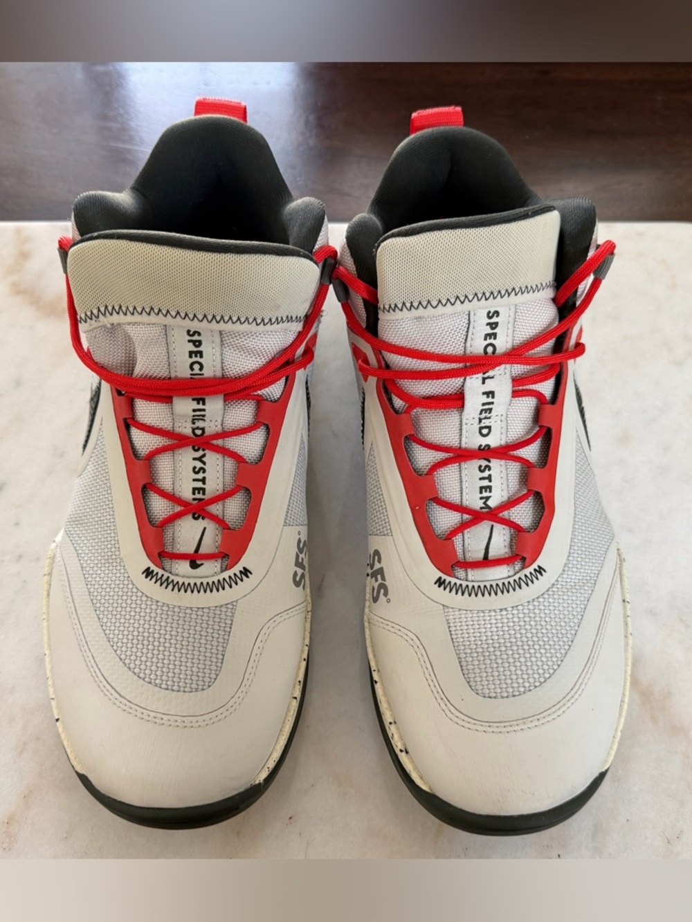 Nike Men's White and Red Athletic Shoes
